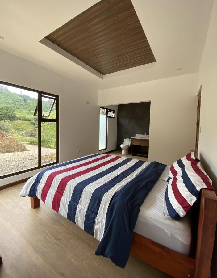 Arte De Plumas Birding Lodge Cartago Eksteriør billede